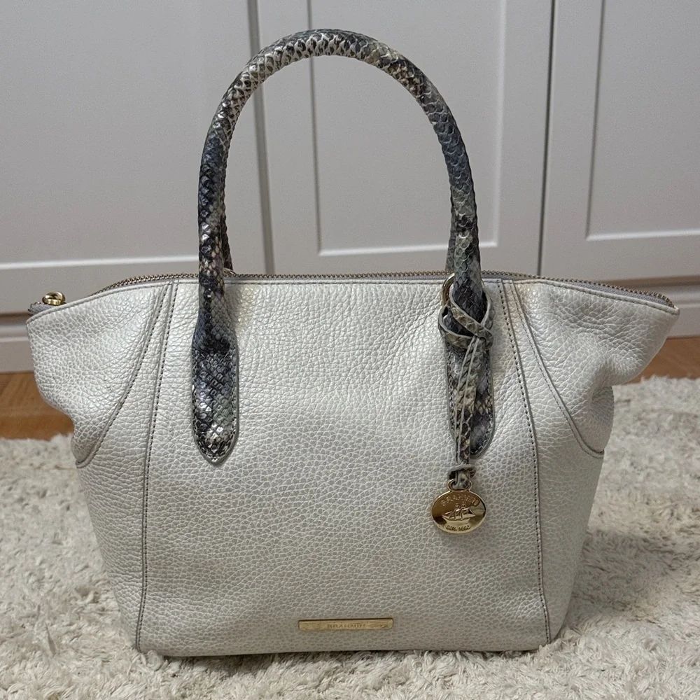 🌸Brahmin Mini Camila White Newbury